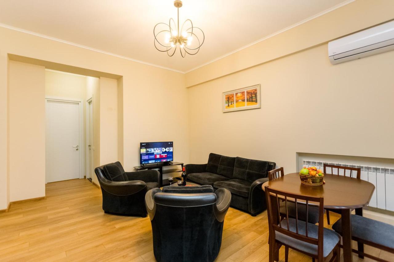 New!-Downtown Apartment Ll Τυφλίδα Εξωτερικό φωτογραφία